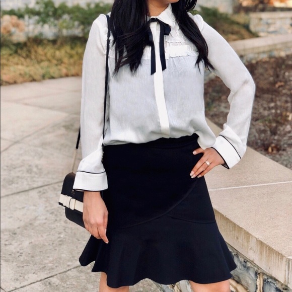 NWT Long Sleeved White Top with Black Bow - Picture 2 of 3